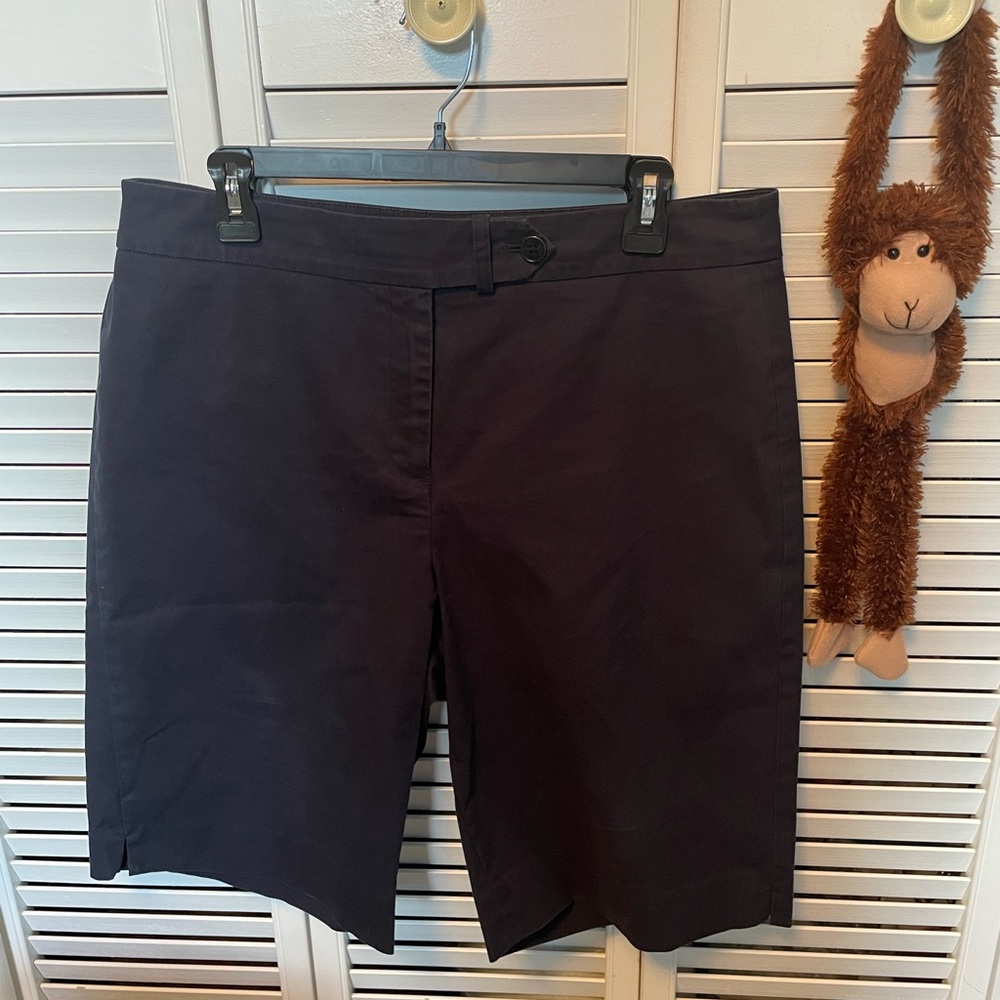 Jones New York Signature Navy Bermuda Shorts 14. 34”